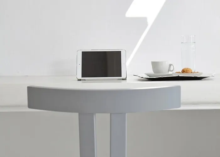 Cloud 9 게스트하우스 이메로비글리